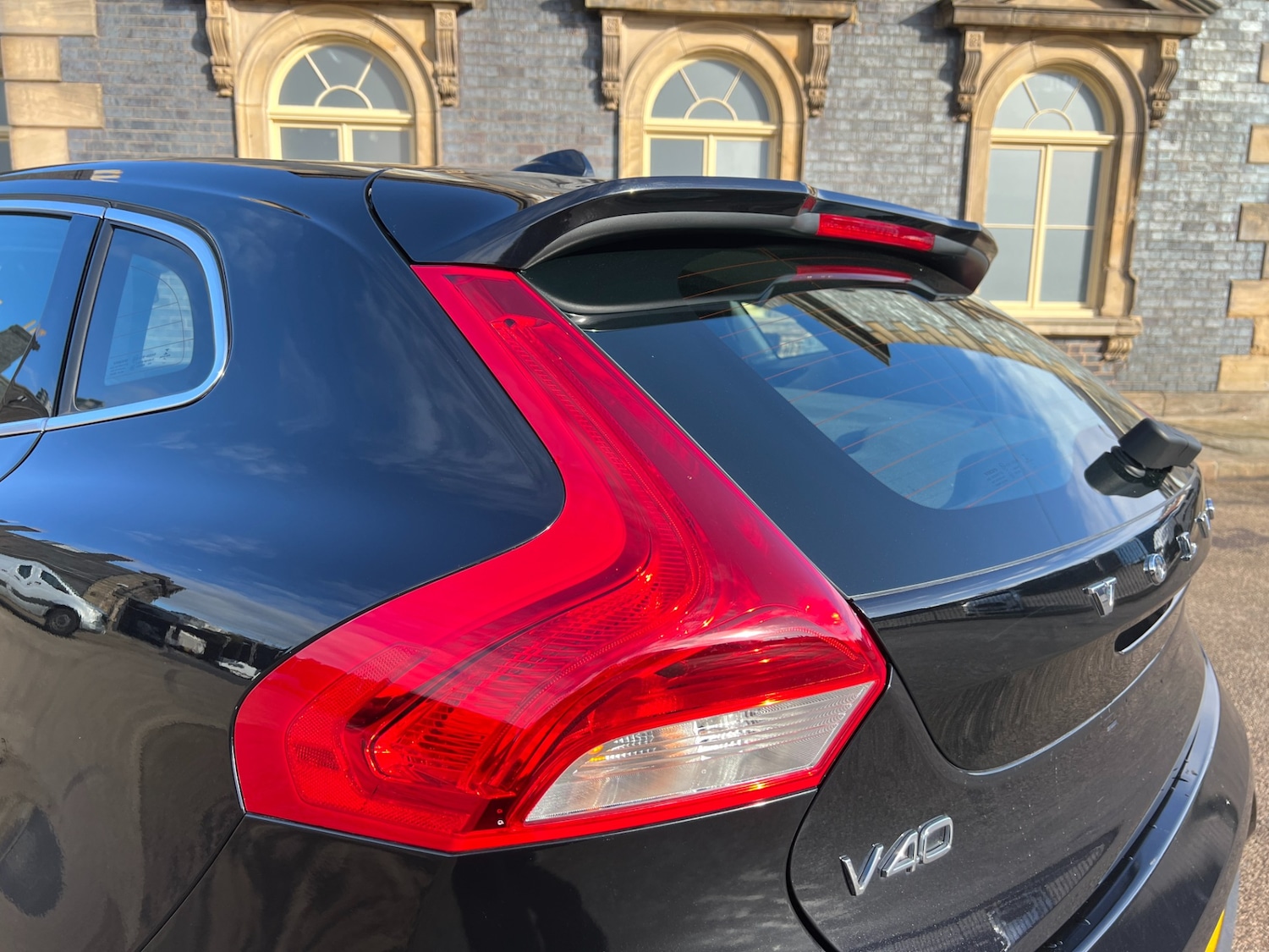 Used Volvo V40 2014 for sale - 76452464: Photo 51