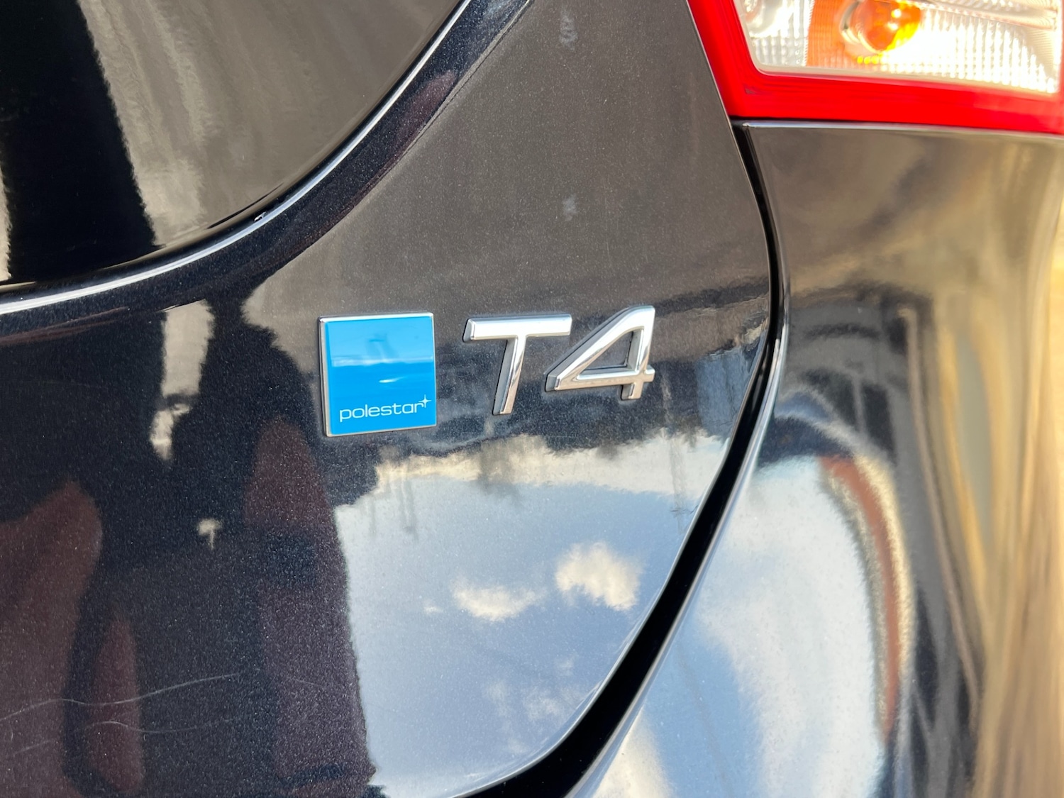 Used Volvo V40 2014 for sale - 76452464: Photo 53