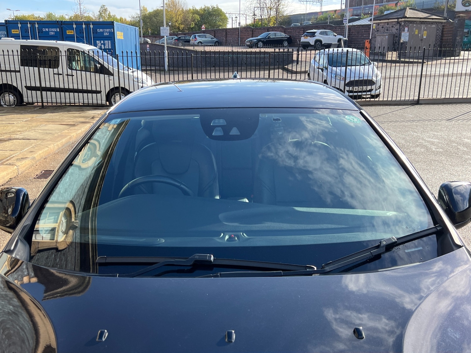 Used Volvo V40 2014 for sale - 76452464: Photo 60