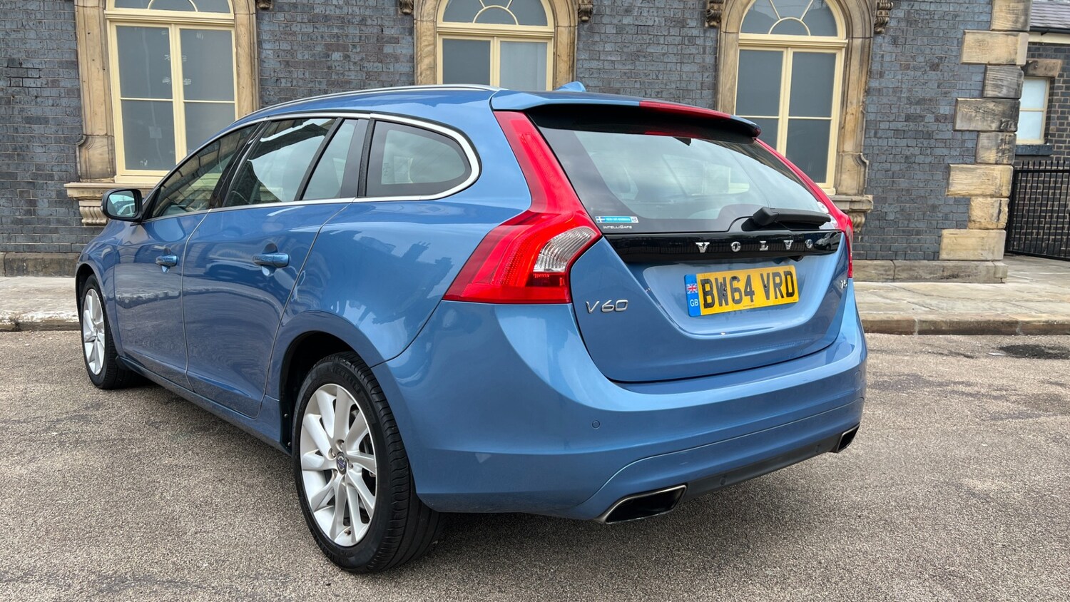 Used Volvo V60 2014 for sale - 76344622: Photo 13