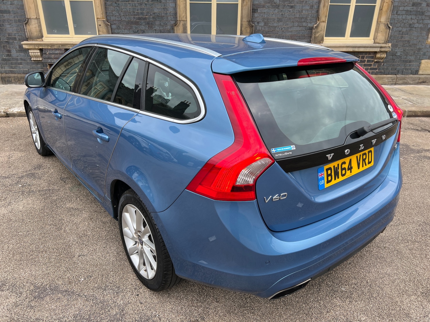 Used Volvo V60 2014 for sale - 76344622: Photo 14