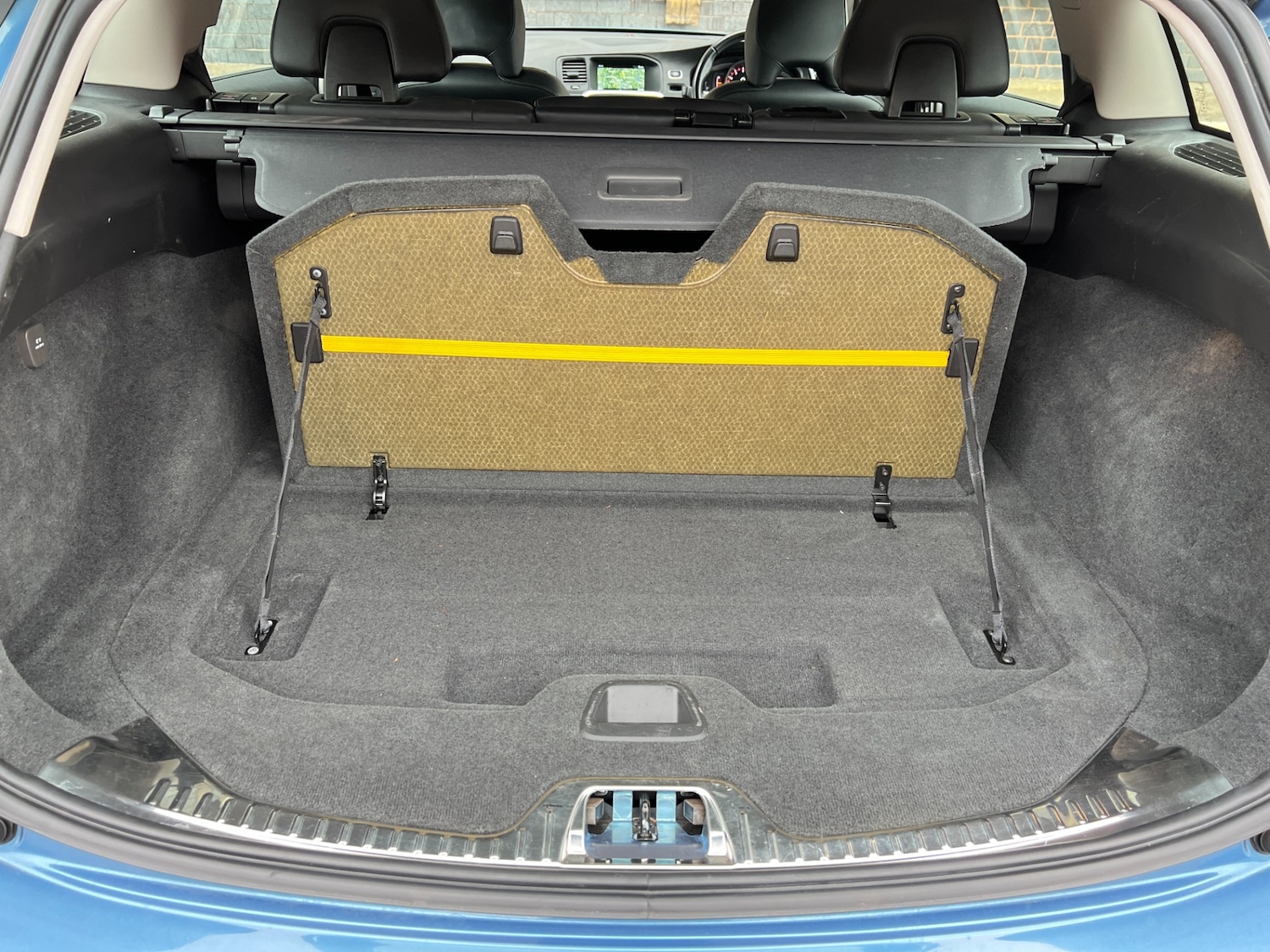 Used Volvo V60 2014 for sale - 76344622: Photo 17