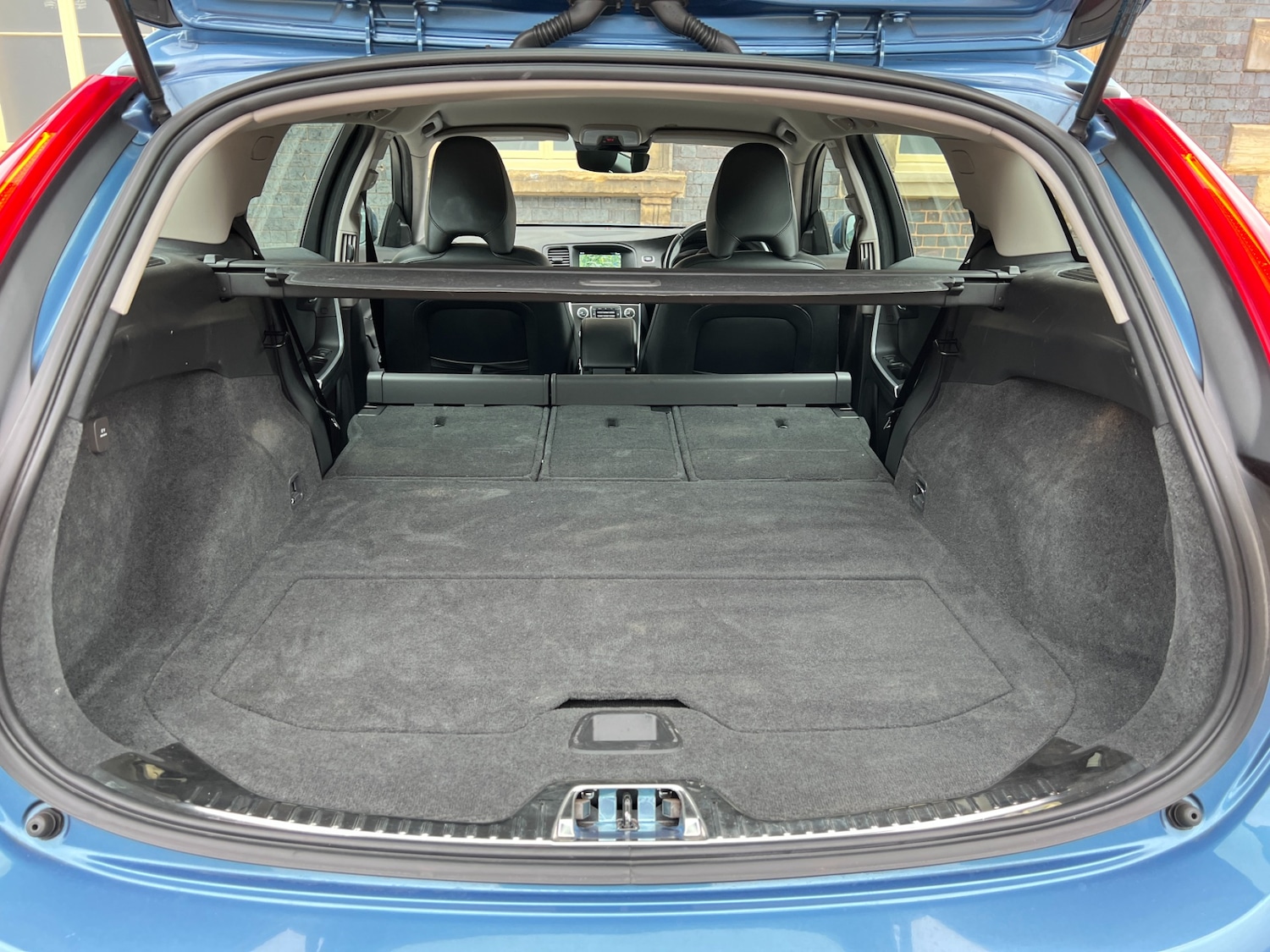 Used Volvo V60 2014 for sale - 76344622: Photo 21