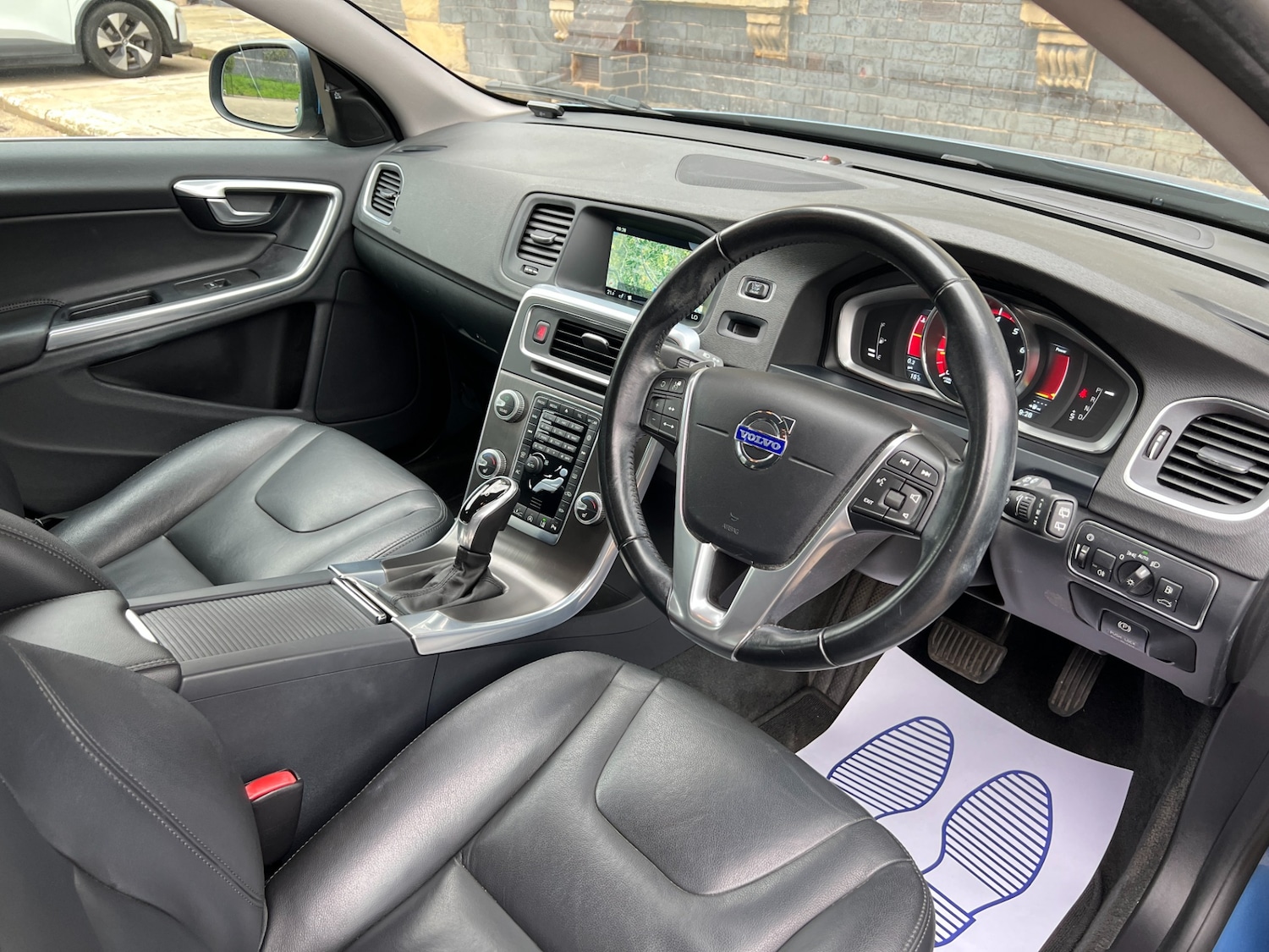 Used Volvo V60 2014 for sale - 76344622: Photo 31