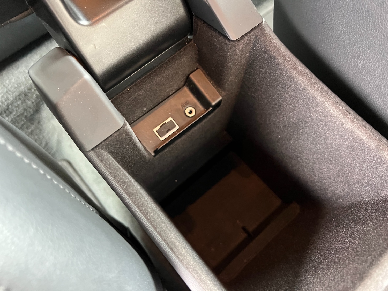 Used Volvo V60 2014 for sale - 76344622: Photo 48