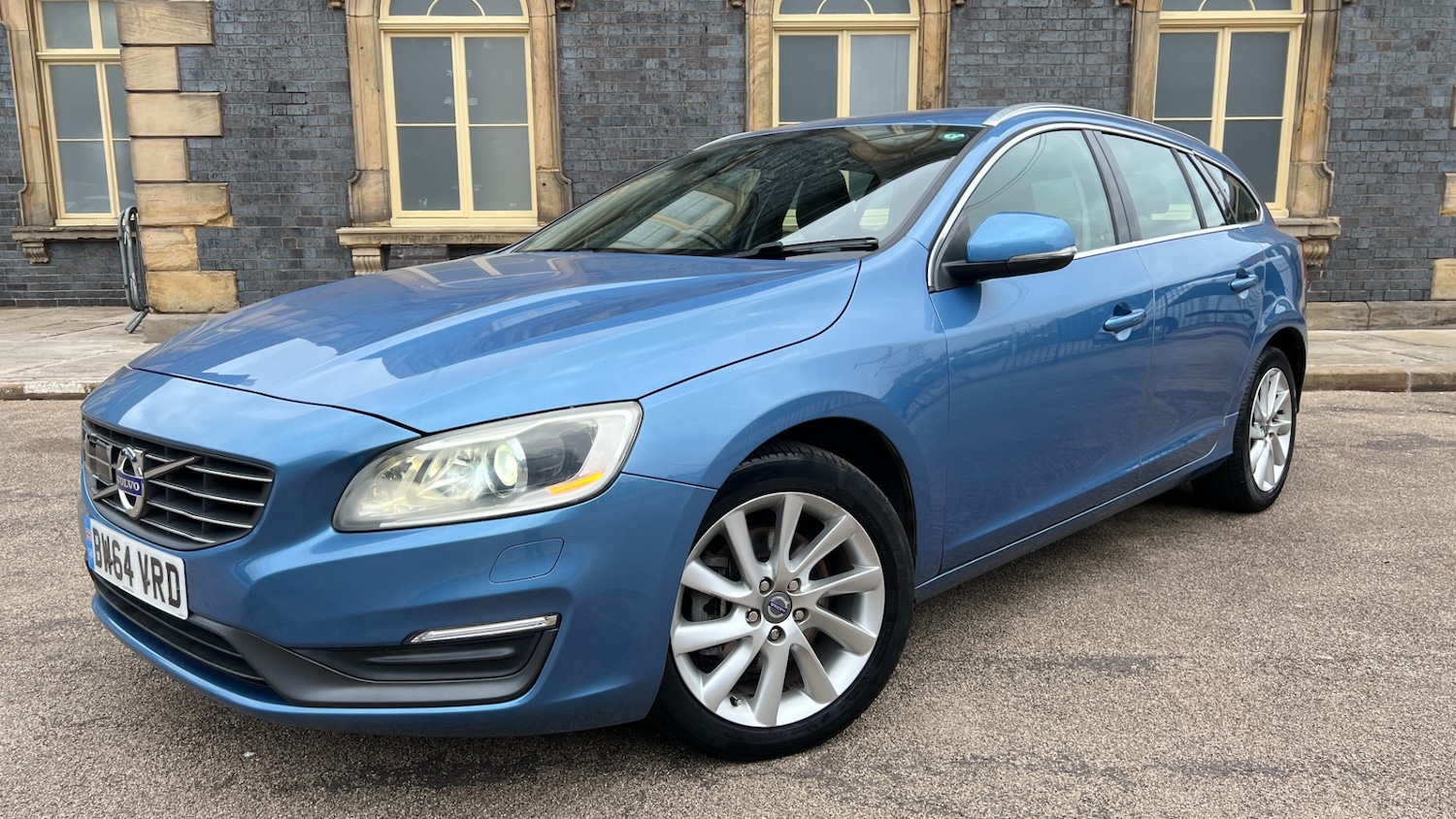 Used Volvo V60 2014 for sale - 76344622: Photo 5