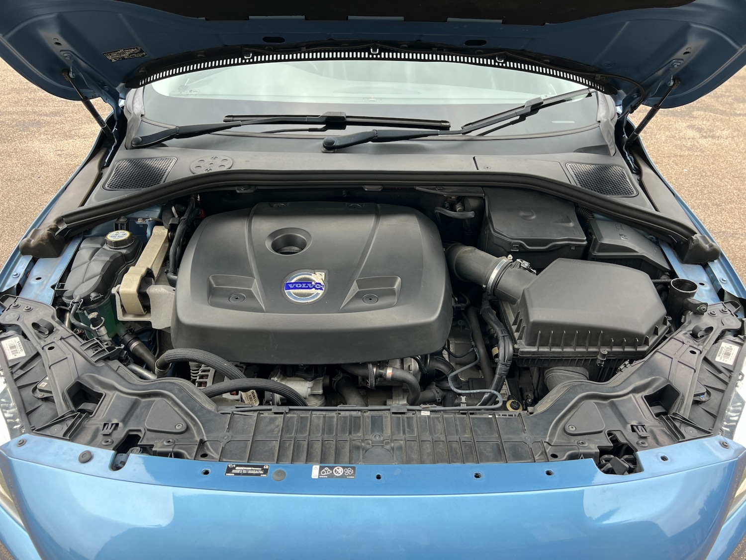Used Volvo V60 2014 for sale - 76344622: Photo 70