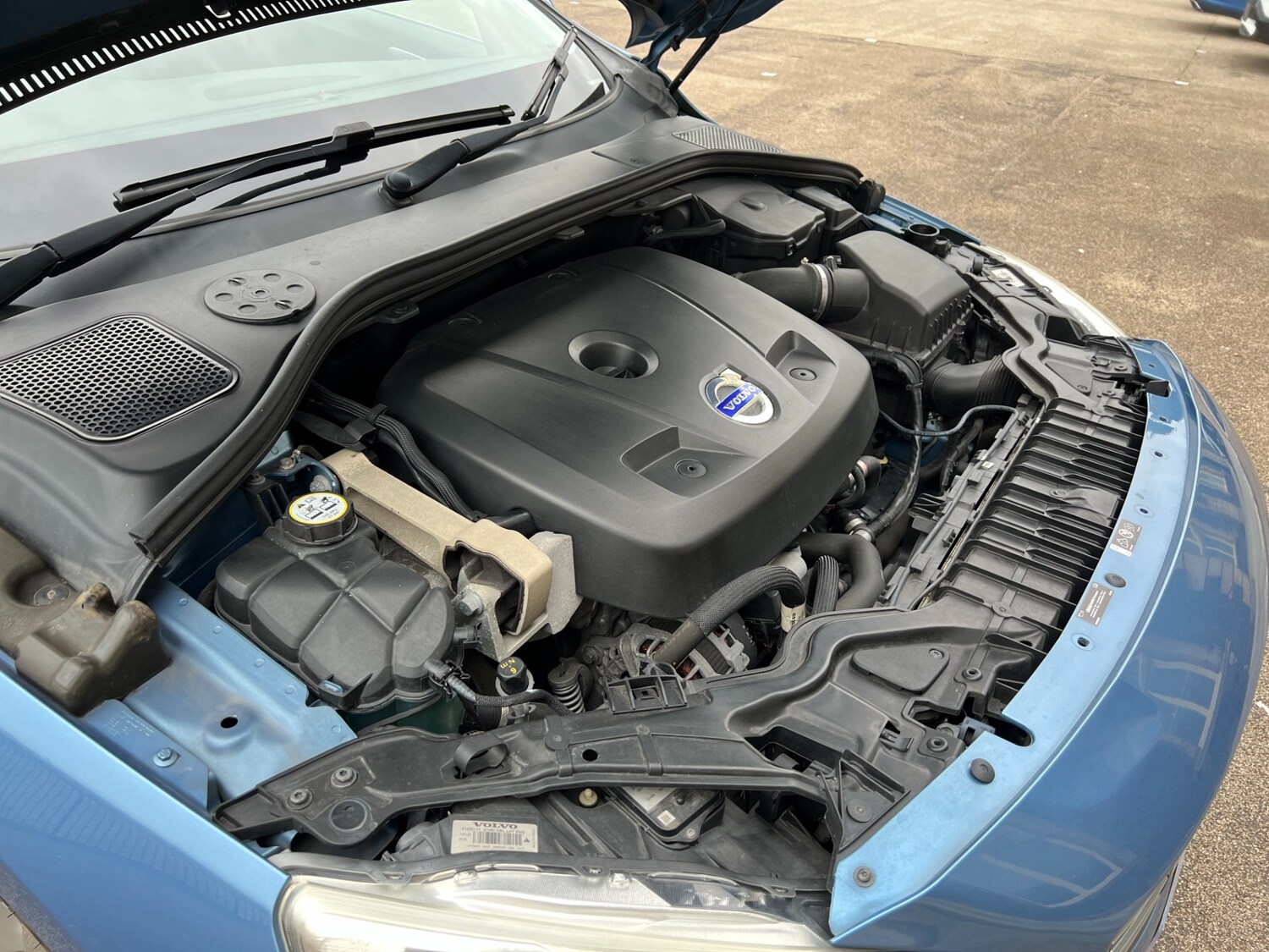 Used Volvo V60 2014 for sale - 76344622: Photo 72