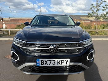 Used Volkswagen T-Roc 2024 for sale - 75699903: Photo