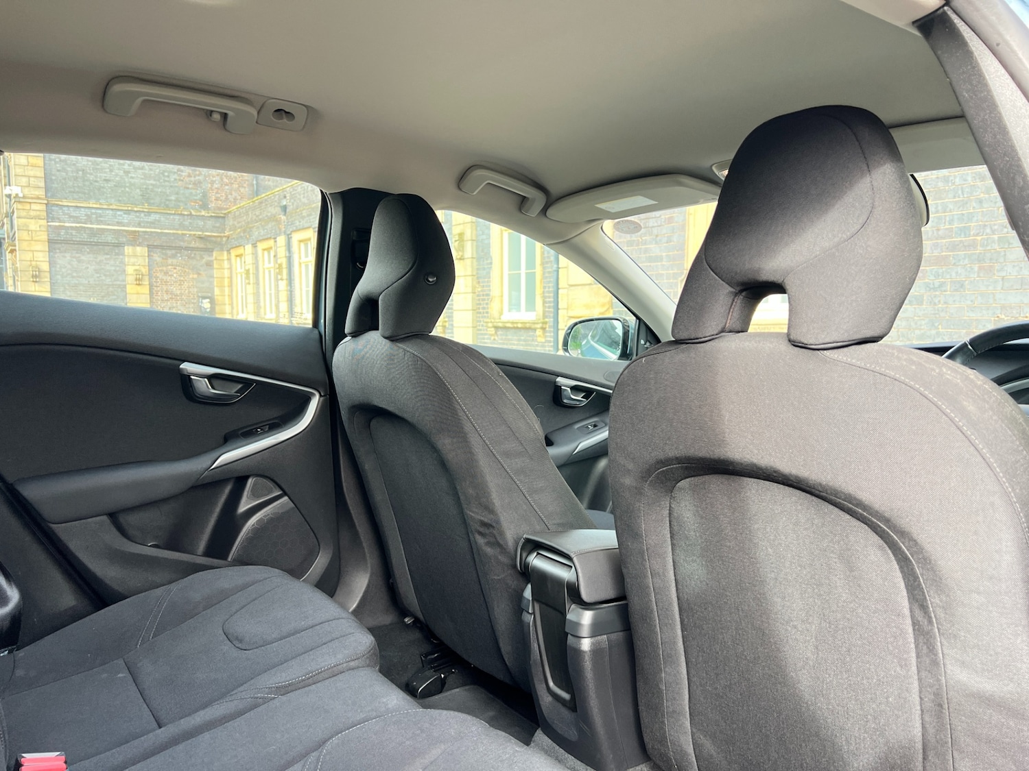 Used Volvo V40 2014 for sale - 76452405: Photo 20