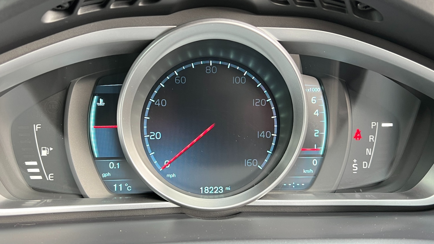 Used Volvo V40 2014 for sale - 76452405: Photo 30