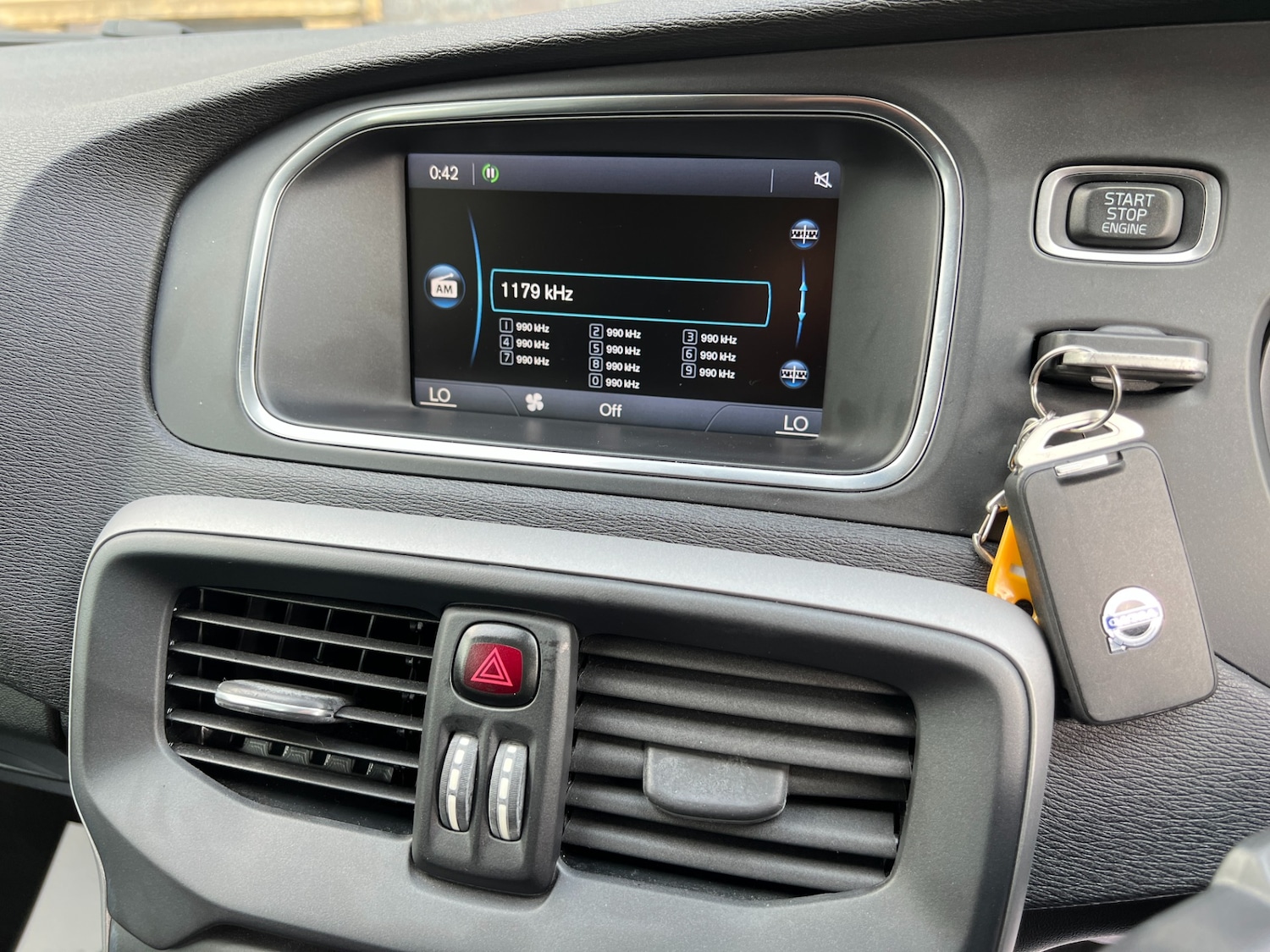 Used Volvo V40 2014 for sale - 76452405: Photo 31