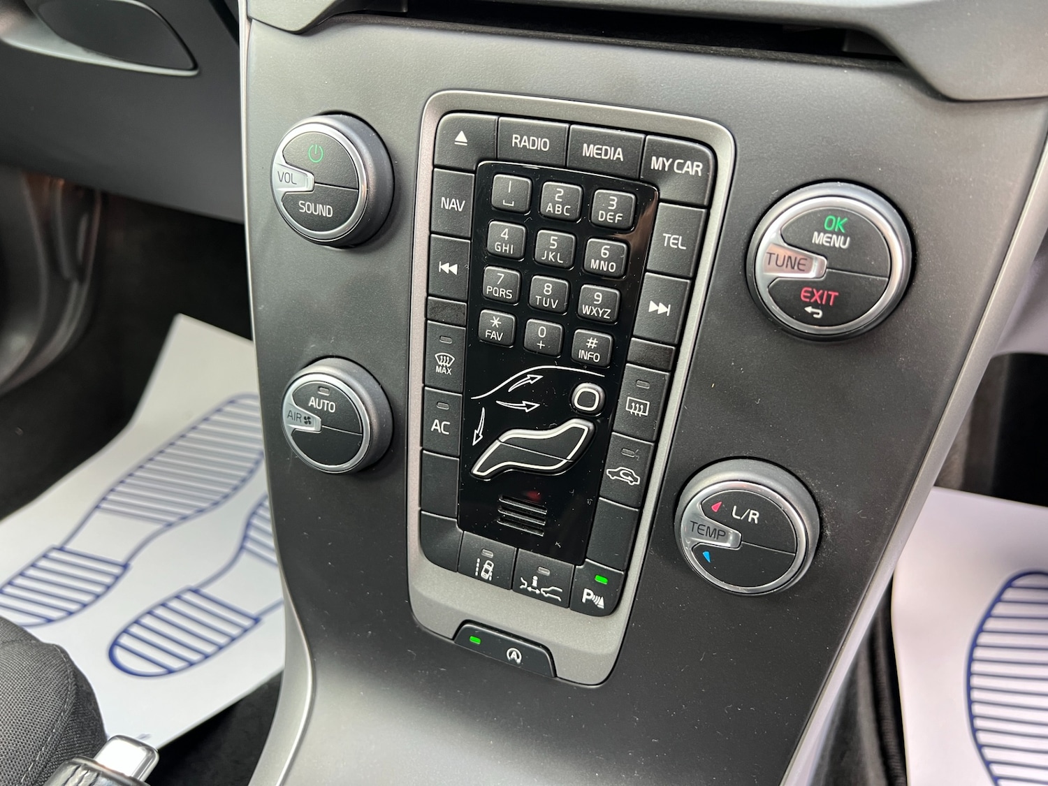 Used Volvo V40 2014 for sale - 76452405: Photo 33