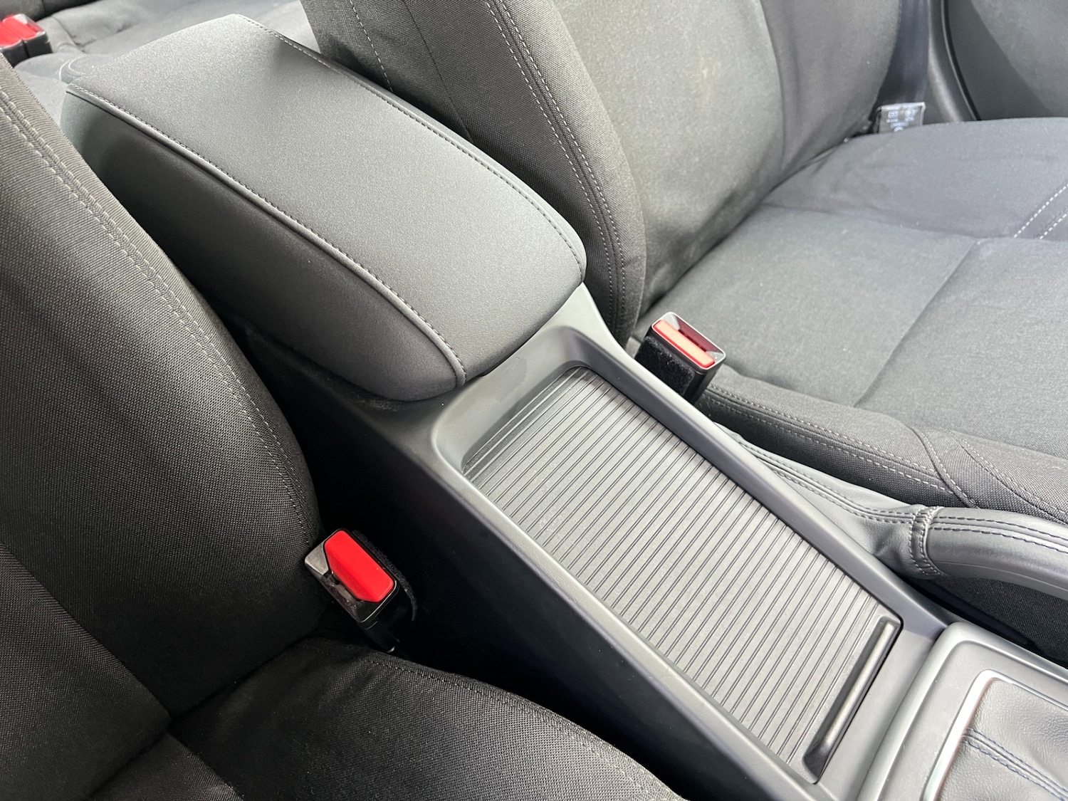 Used Volvo V40 2014 for sale - 76452405: Photo 35