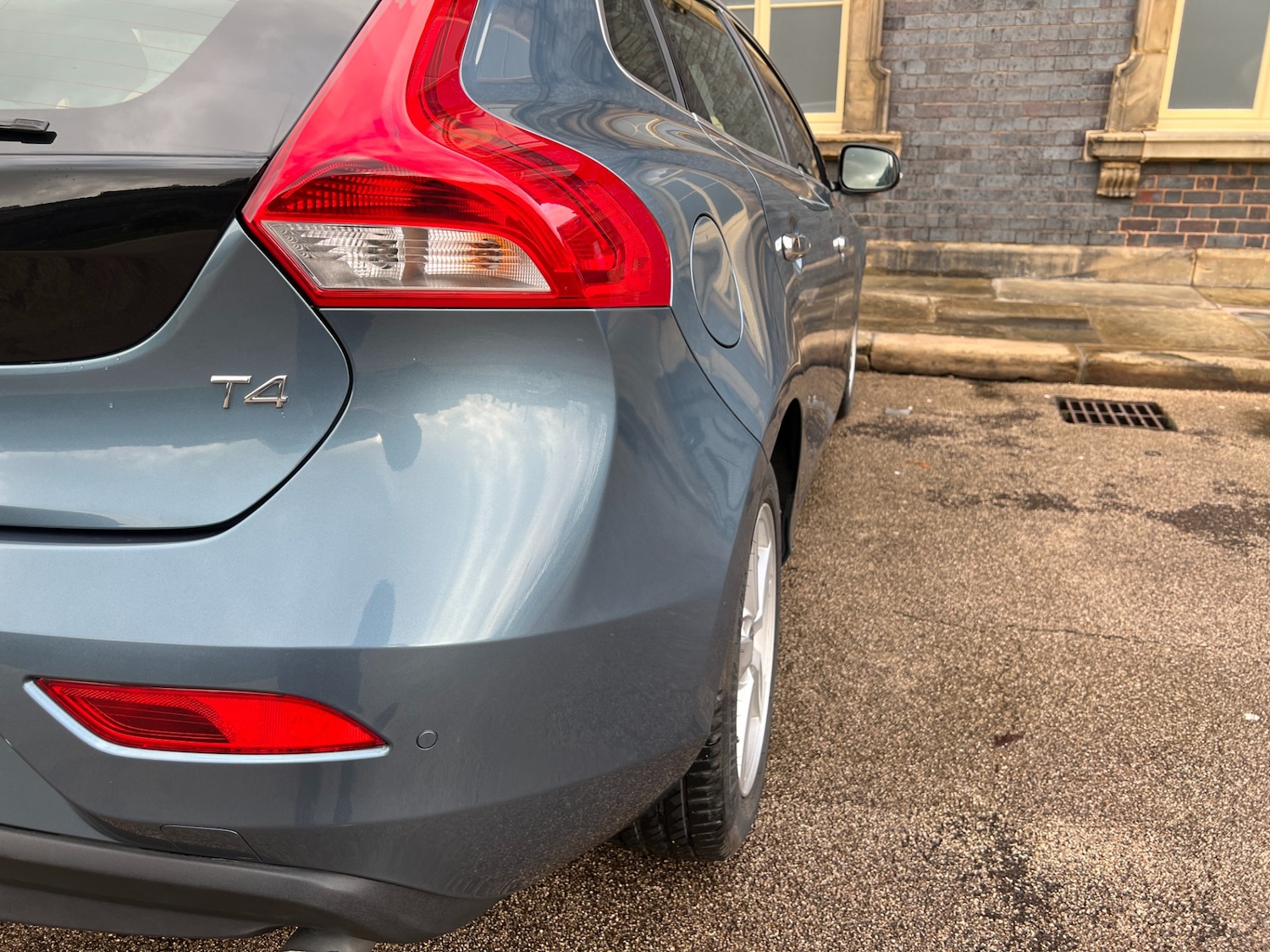 Used Volvo V40 2014 for sale - 76452405: Photo 48