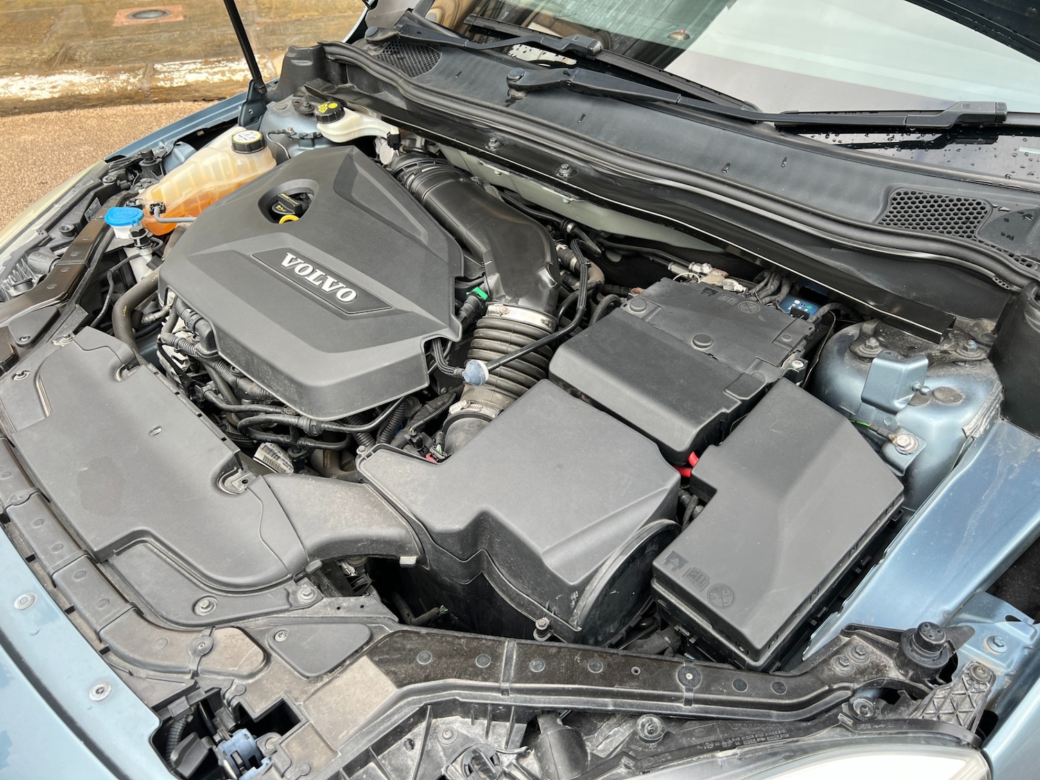 Used Volvo V40 2014 for sale - 76452405: Photo 59