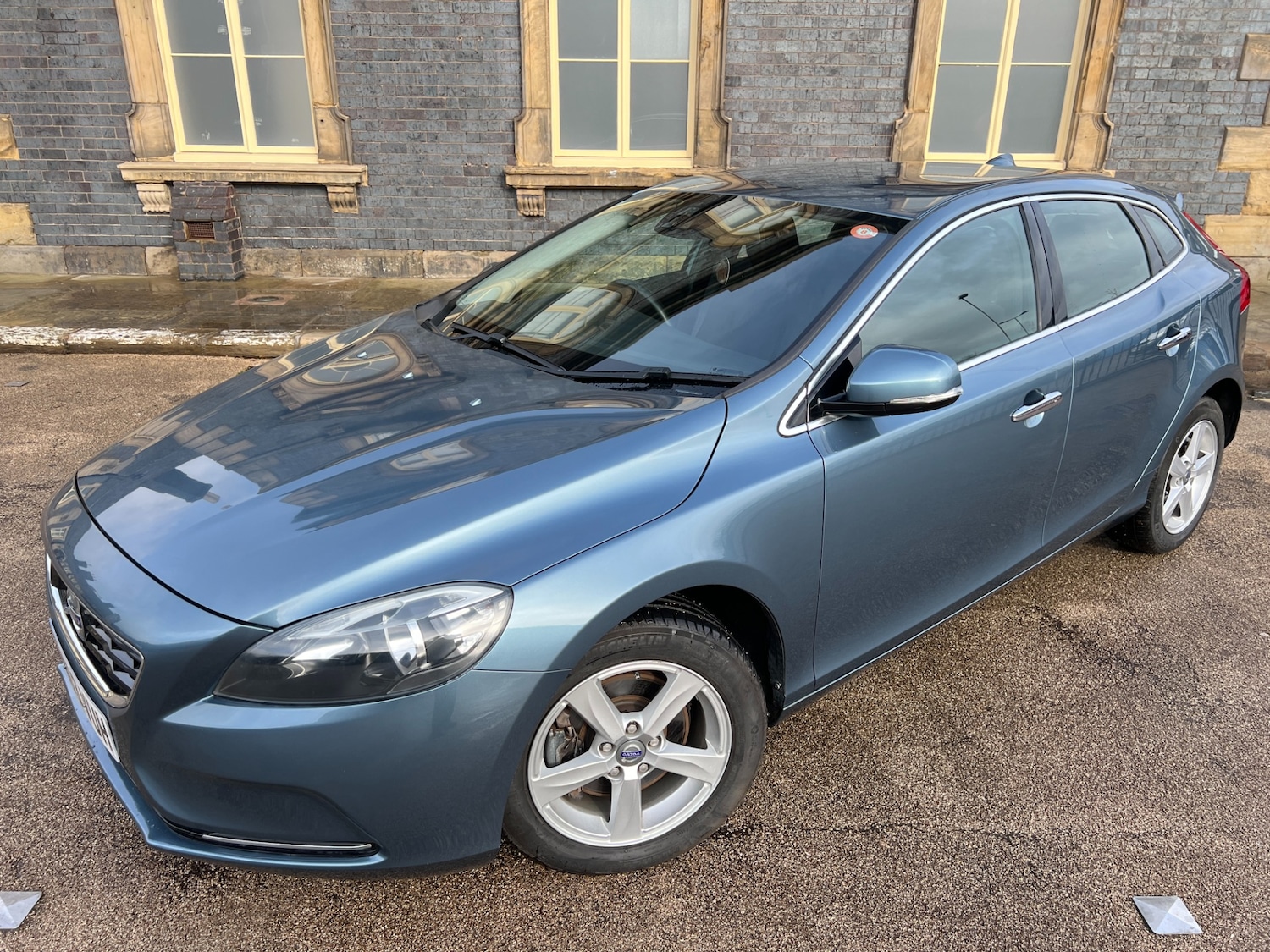 Used Volvo V40 2014 for sale - 76452405: Photo 7