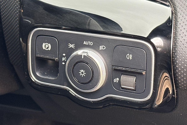 Used Mercedes-Benz CLA 2021 for sale - 76201248: Photo 48
