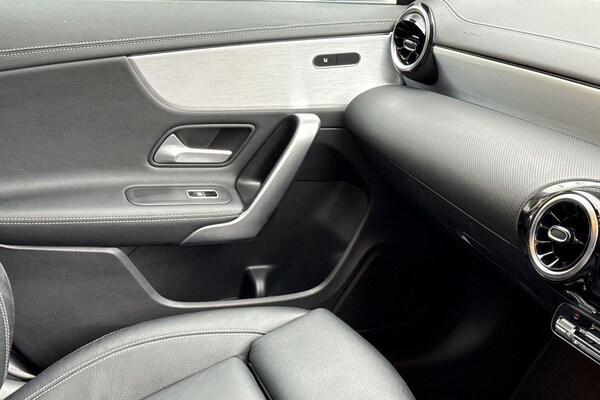 Used Mercedes-Benz CLA 2021 for sale - 76201248: Photo 51
