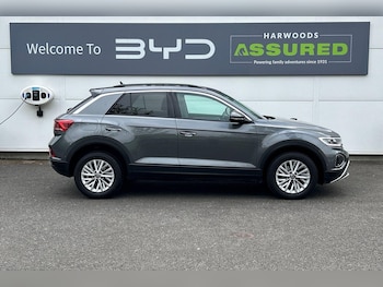 Used Volkswagen T-Roc 2022 for sale - 75857329: Photo