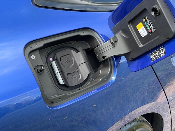 Used BMW i4 2024 for sale - 75141373: Photo 19