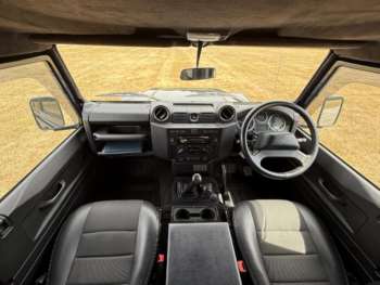 Used Land Rover Defender 90 2015 for sale - 75152833: Photo