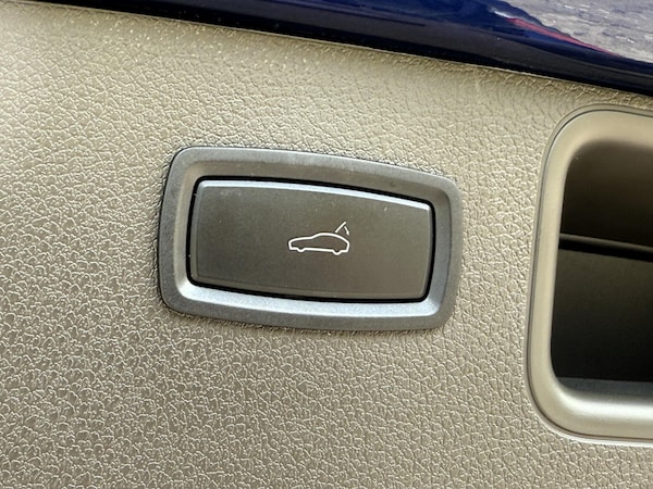 Used Porsche Macan 2023 for sale - 75140738: Photo 22