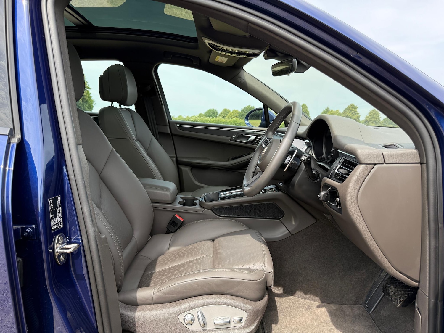 Vehicle 28