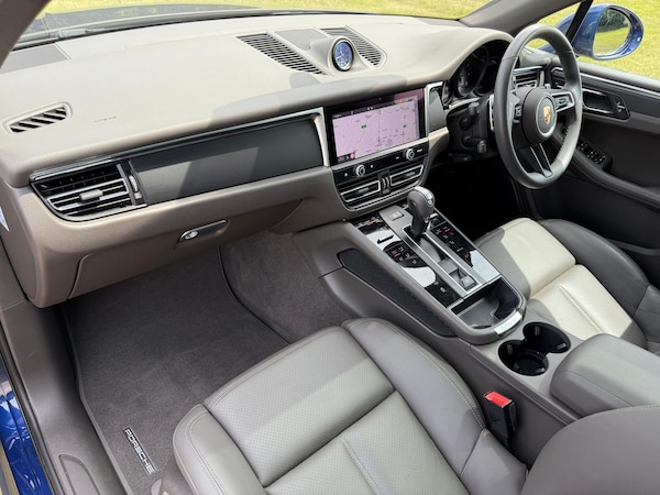 Used Porsche Macan 2023 for sale - 75140738: Photo 30