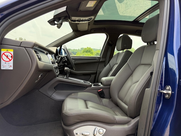 Used Porsche Macan 2023 for sale - 75140738: Photo 31
