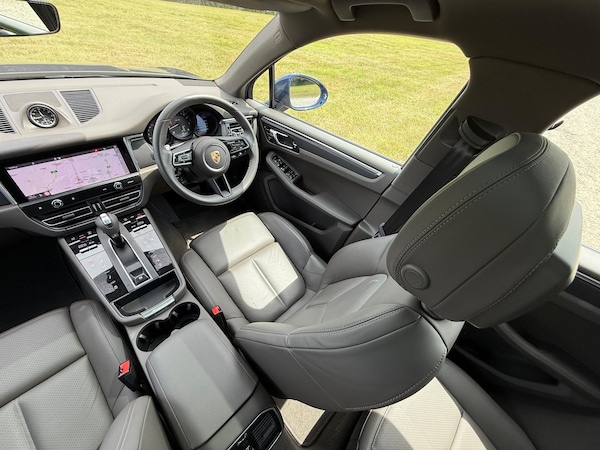 Used Porsche Macan 2023 for sale - 75140738: Photo 32