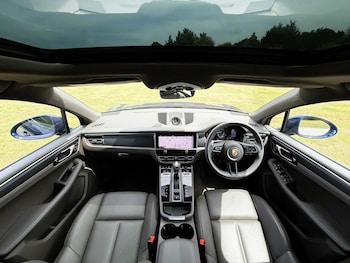 Used Porsche Macan 2023 for sale - 75140738: Photo