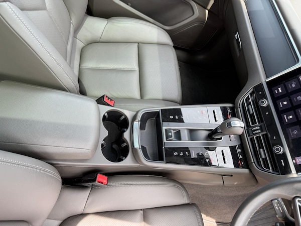 Used Porsche Macan 2023 for sale - 75140738: Photo 40