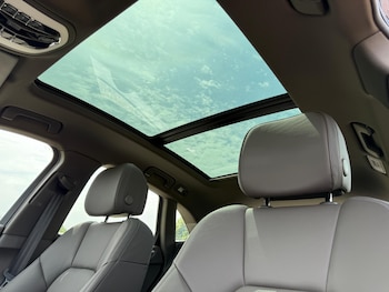 Used Porsche Macan 2023 for sale - 75140738: Photo