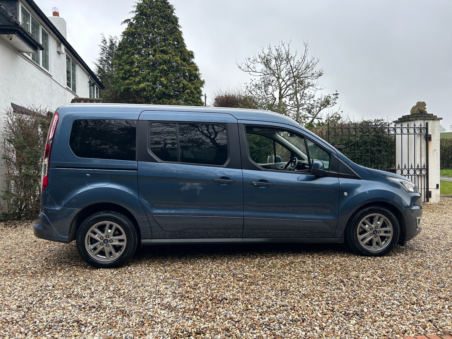 Used Ford Grand Tourneo Connect 2022 for sale - 77493543: Photo 5