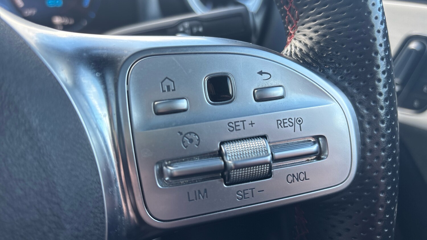 Used Mercedes-Benz CLA 2023 for sale - 76332705: Photo 22