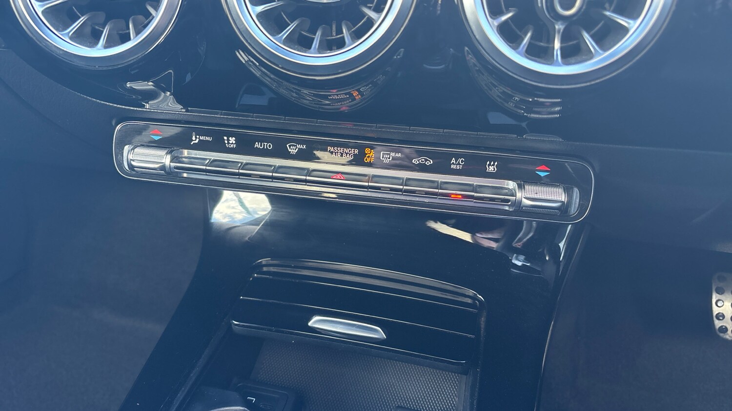 Used Mercedes-Benz CLA 2023 for sale - 76332705: Photo 25