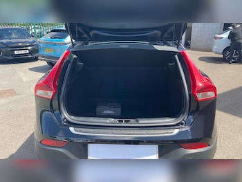 Used Volvo V40 2018 for sale - 78873924: Photo