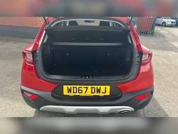 Used Kia Stonic 2018 for sale - 75797368: Photo