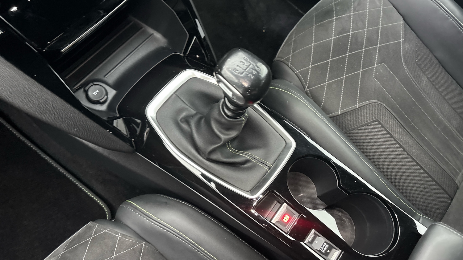 Used Peugeot 208 2022 for sale - 76196393: Photo 13