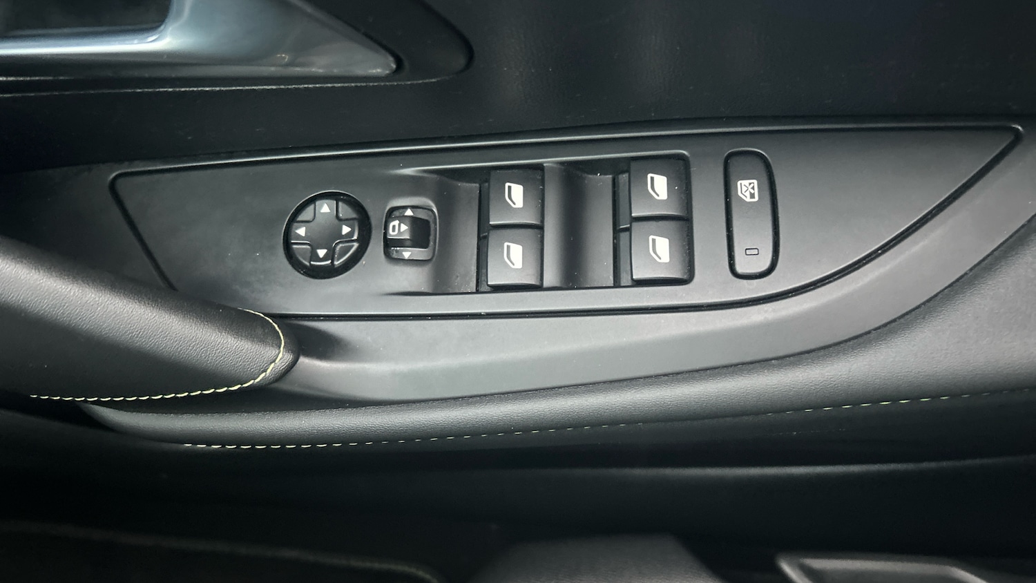 Used Peugeot 208 2022 for sale - 76532079: Photo 27