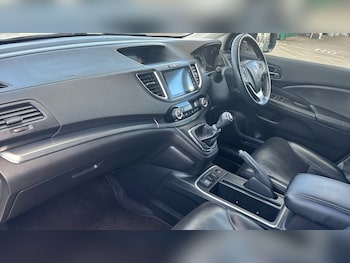Used Honda CR-V 2016 for sale - 76131181: Photo