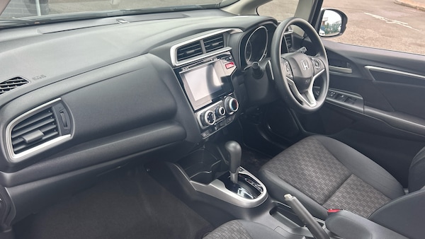 Used Honda Jazz 2015 for sale - 76079668: Photo 2