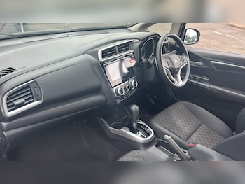 Used Honda Jazz 2015 for sale - 76079668: Photo 2