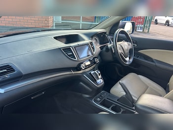 Used Honda CR-V 2018 for sale - 76219655: Photo 2