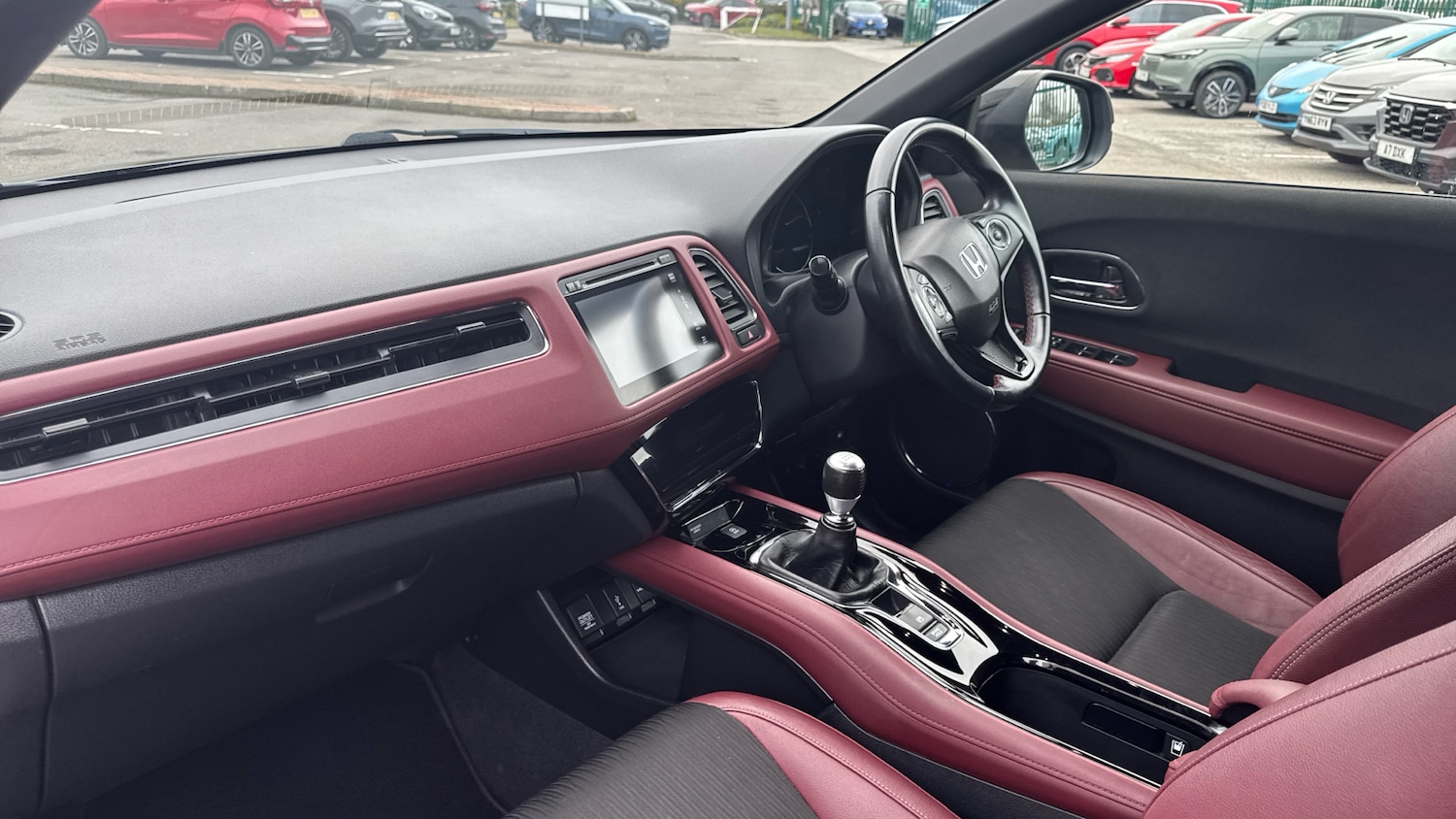 Used Honda HR-V 2020 for sale - 77950294: Photo 2