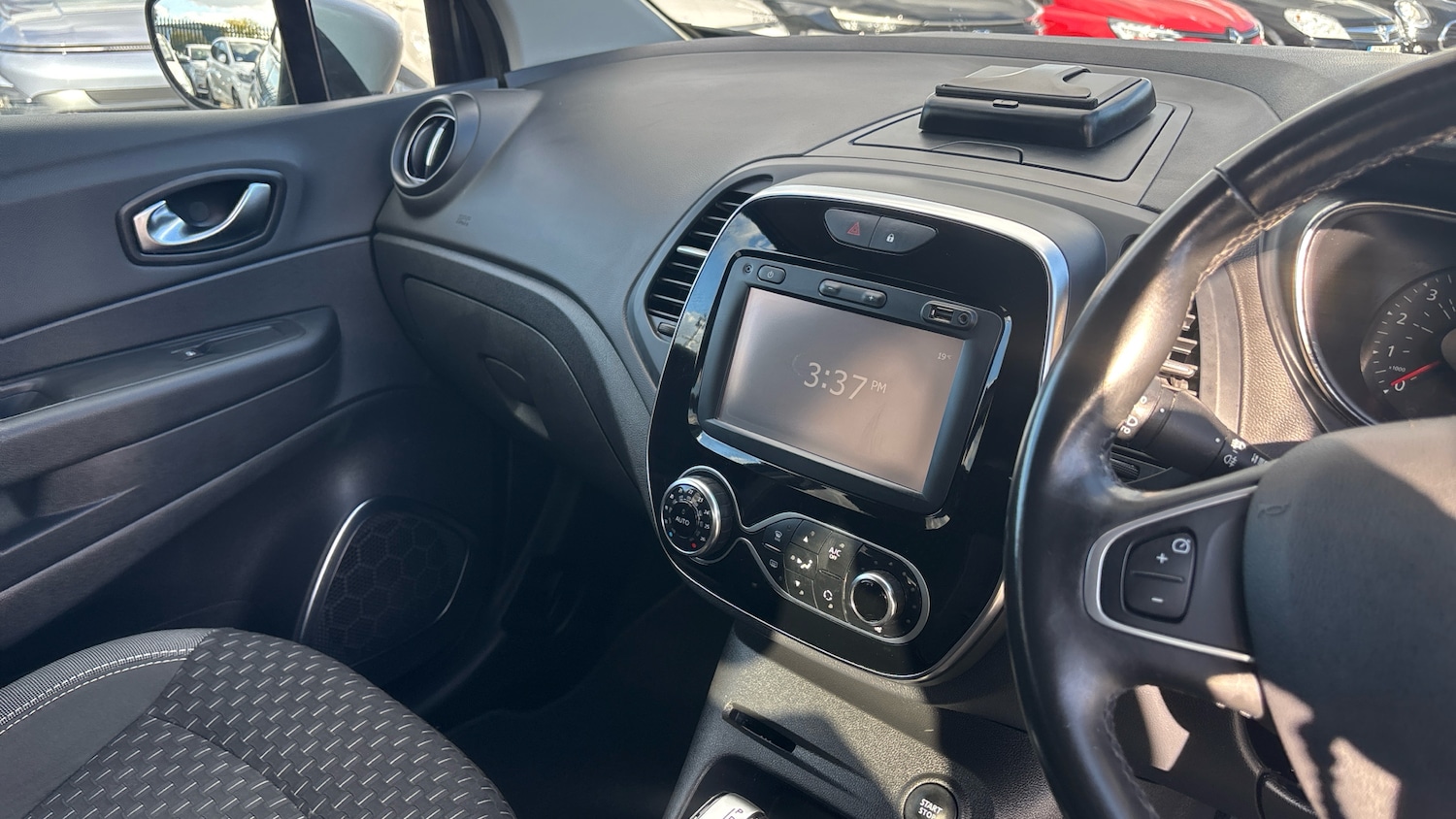 Used Renault Captur 2018 for sale - 76117342: Photo 14