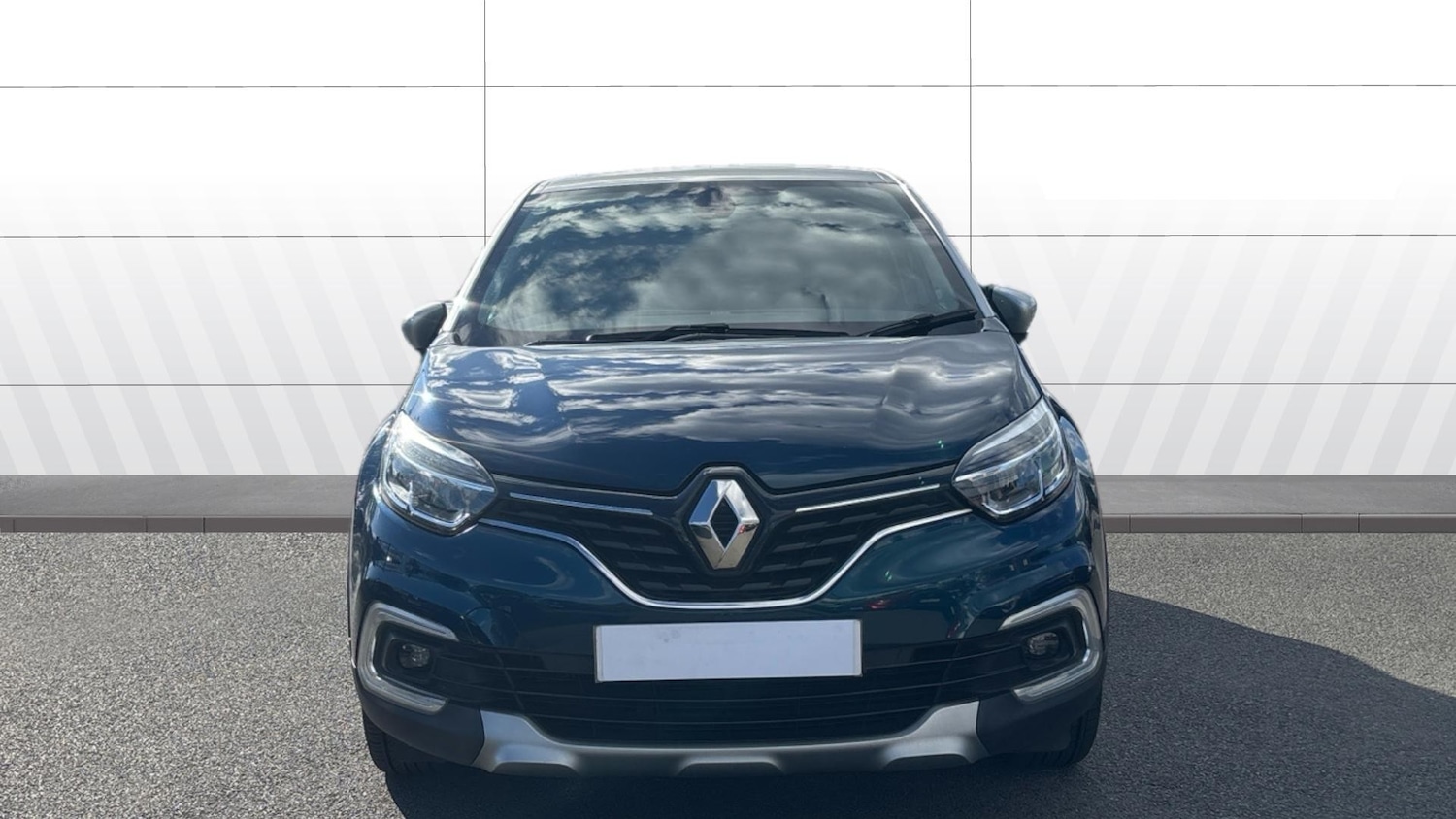Used Renault Captur 2018 for sale - 76117342: Photo 3