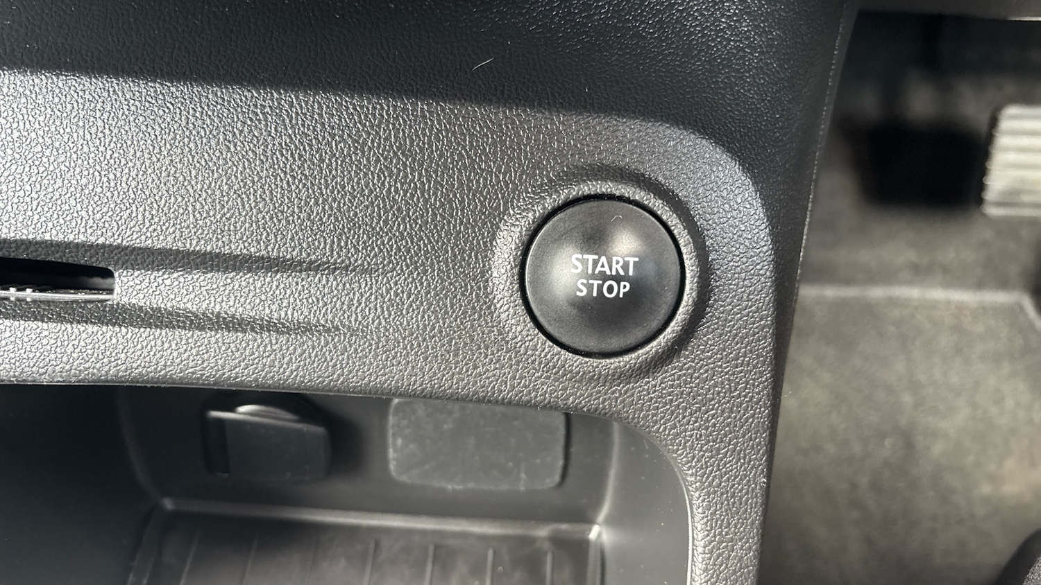 Used Renault Captur 2018 for sale - 76117342: Photo 32