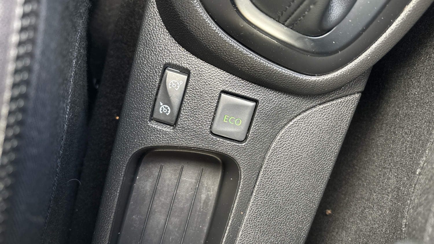 Used Renault Captur 2018 for sale - 76117342: Photo 33